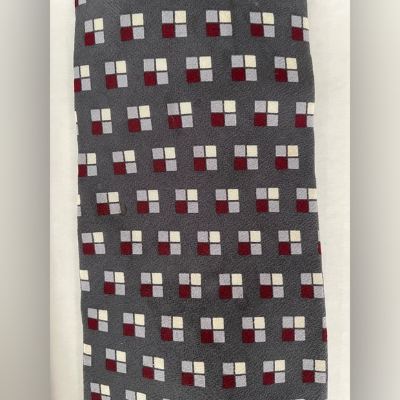 Perry Ellis Portfolio Bundle Elegant Silk Black and Gray Pattern Ties - Picture 3 of 9